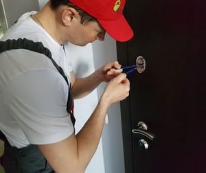 Вскроем и восстановим любую дверь