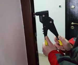 Отделка дверей любым материалом