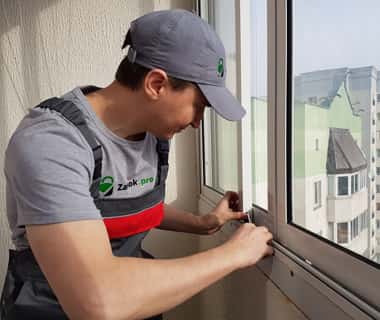Замена фурнитуры на окнах